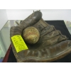 Image 1 : VINTAGE BASEBALL GLOVE & BALL