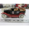 Image 4 : 2 DIECAST VEHICLES