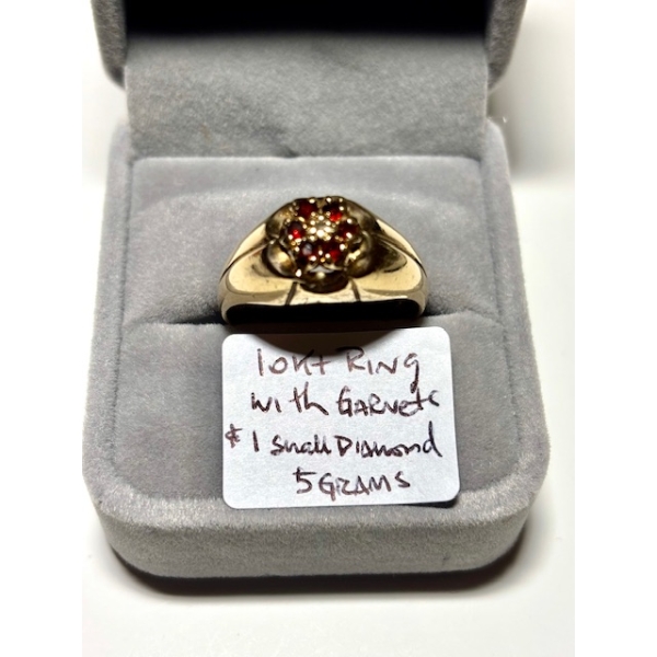 10KT RING W/GARNETS & SM. DIAMOND, 5G, SZ 11 3/4