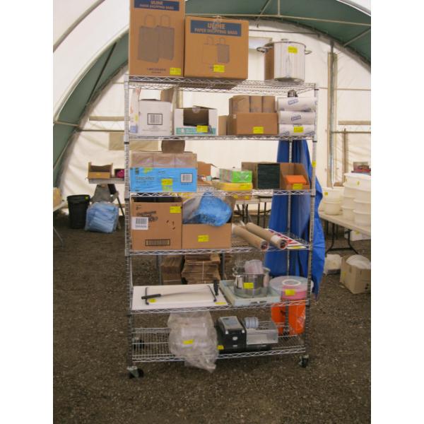 METRO LIKE CHROME SHELF UNIT ON CASTORS