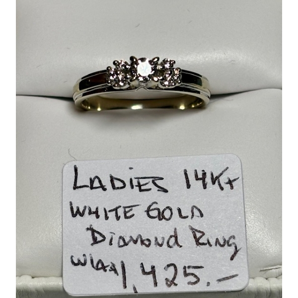 LADIES 14KT WHITE GOLD DIAMOND RING W/A $1425 SZ 7 1/4