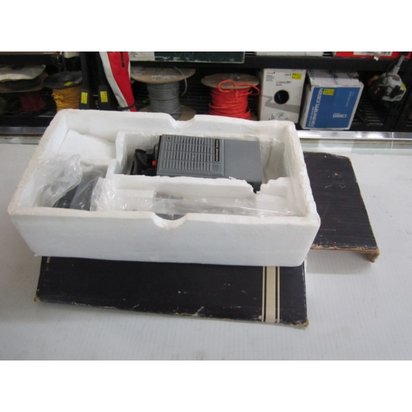 MARINE 5504 HANDHELD VHF RADIO