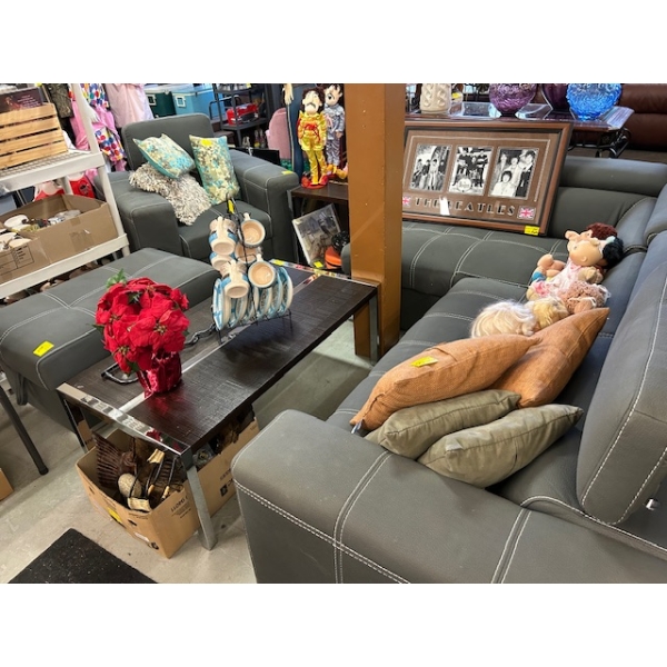 4 PIECE SECTIONAL SOFA SET (OTTOMAN OPENS FOR STORAGE)