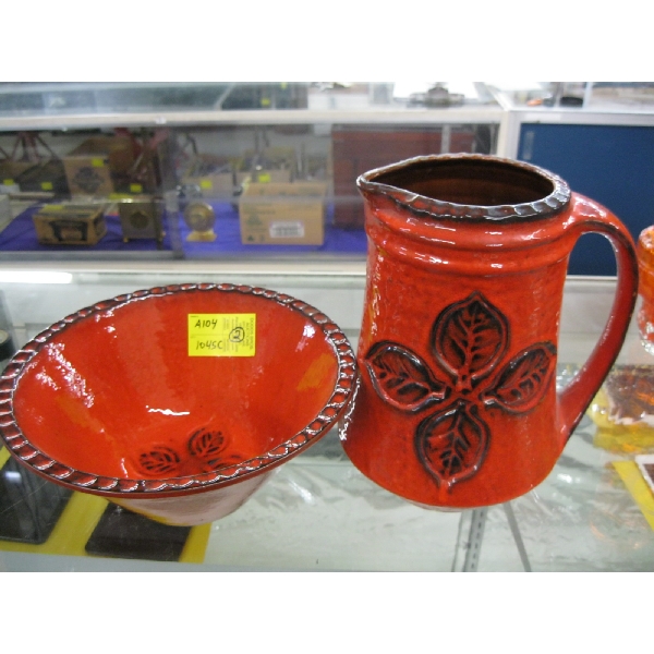 2 PIECES OF WEST GERMAN POTTERY