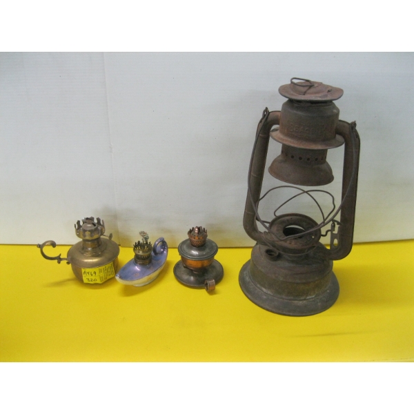 SM. OIL LANTERNS & A VINTAGE BARN LANTERN
