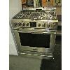 Image 1 : FRIGIDAIRE PROFESSIONAL NATURAL GAS STOVE