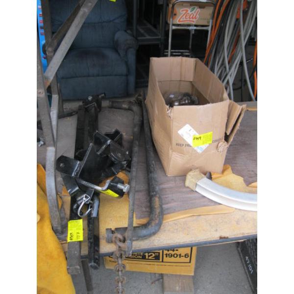 RECEIVER TRAILER HITCH W/EQUALIZER BARS, TOW HOOK, ETC.