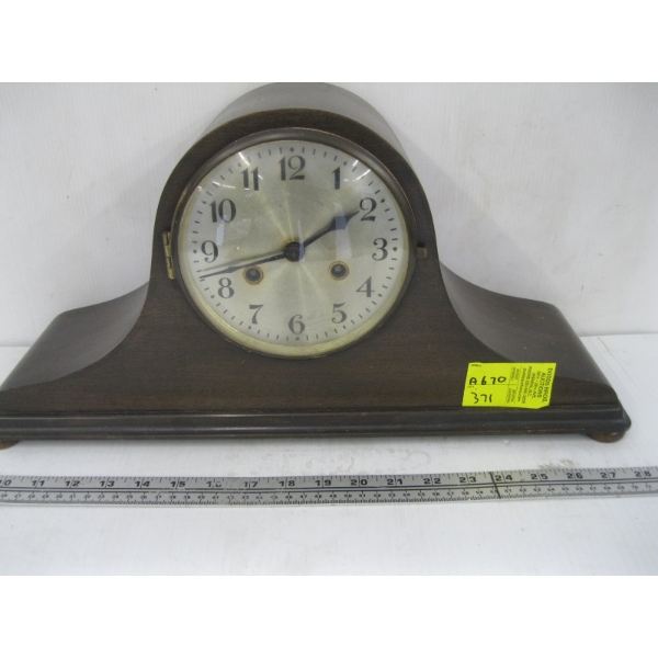 VINTAGE WOOD CASED MANTLE CLOCK