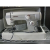 Image 2 : VIKING SEWING MACHINE