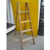 Image 1 : 5' WOODEN STEPLADDER