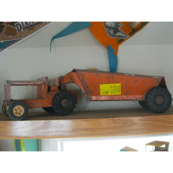 STRUTCO TOYS EARTH MOVER