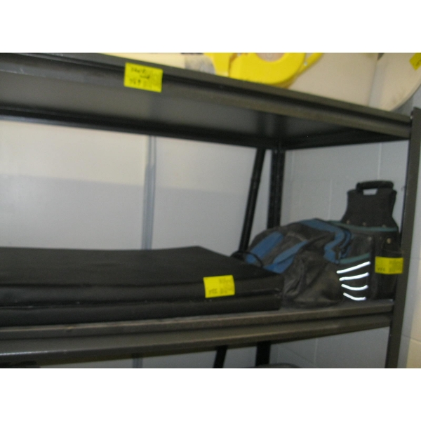 2 TOOLBAGS & A FOLDING MAT