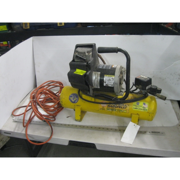 CAMPBELL HAUSFELD AIR COMPRESSOR W/EXTENSION CORD