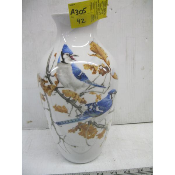 BLUEJAY VASE