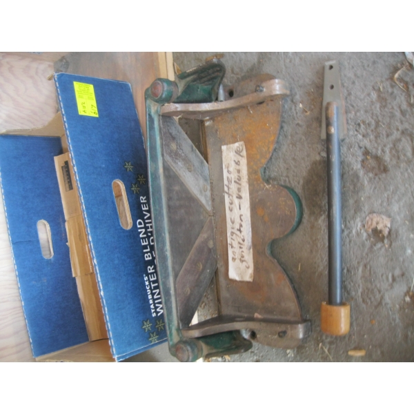 ANTIQUE GUILLOTINE CUTTER