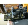 Image 2 : SINGER FEATHERWEIGHT SEWING MACHINE