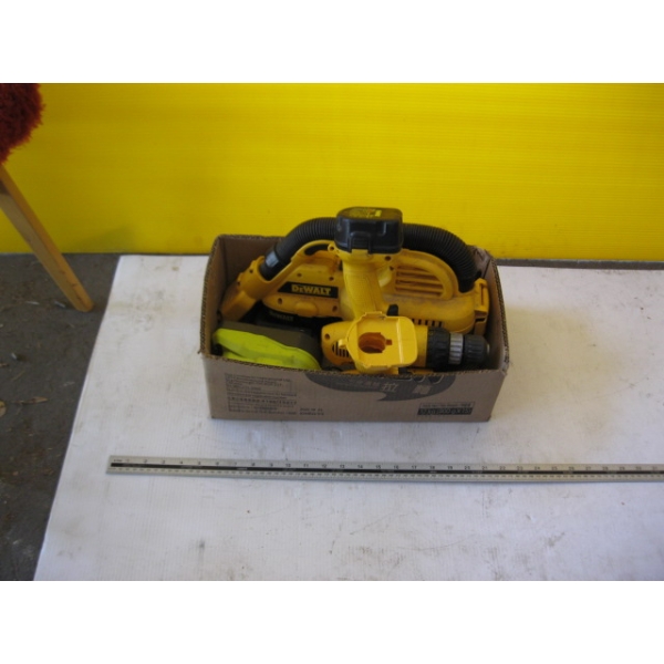 DEWALT CORDLESS DRILL SET, 12V VACUUM W/DRILLS, NO CHARGER