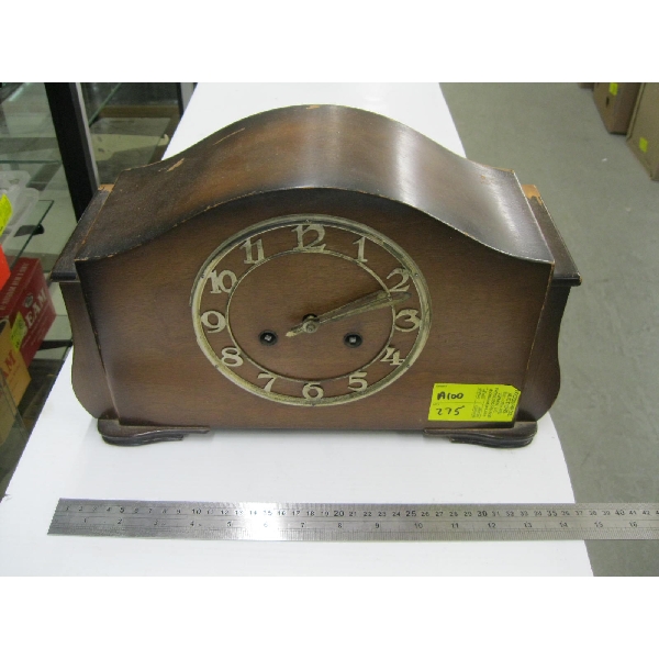 WOOD CASED MANTLE CLOCK