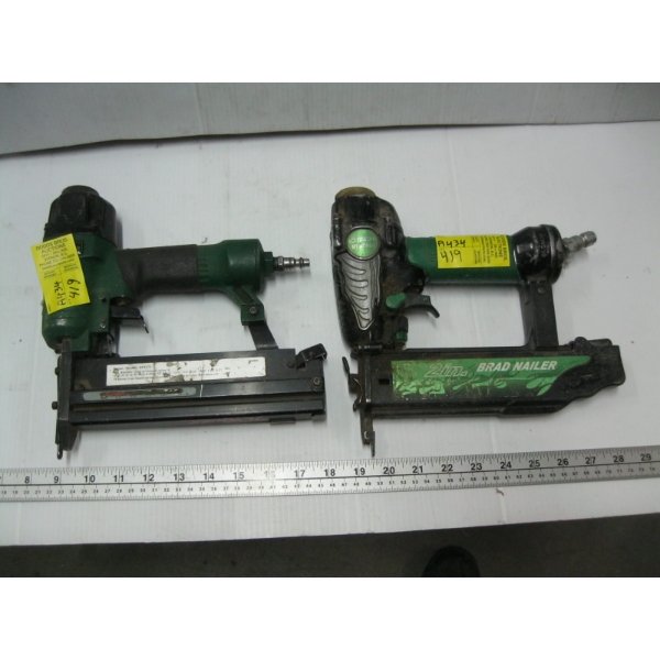 2 HITACHI AIR TOOLS - STAPLER & BRAD NAILER