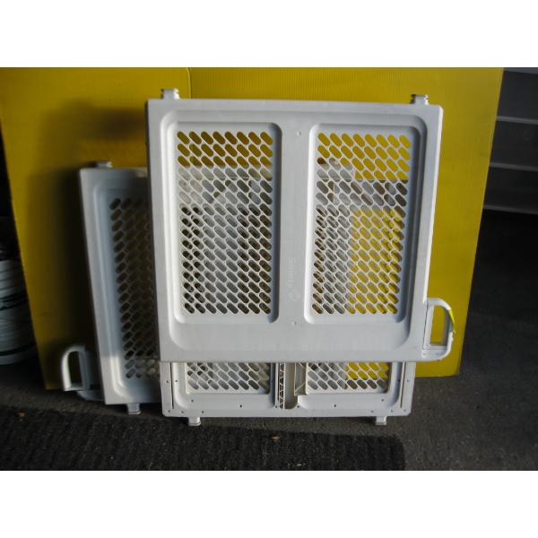 2 PLASTIC BABY GATES
