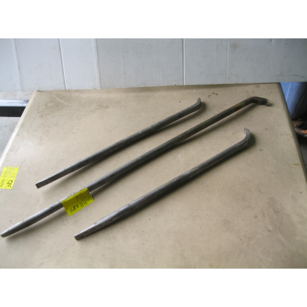 3 PRYBARS