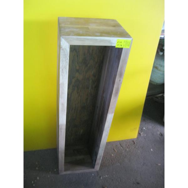 WOODEN SHELF UNIT