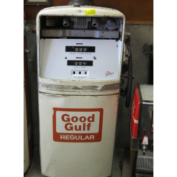 GILBERT & BARKER LG. FACE COMPUTER PUMP W/RETRACTABLE HOSE - 1956