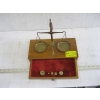 Image 2 : BALANCE SCALE W/WEIGHTS IN DRAWER