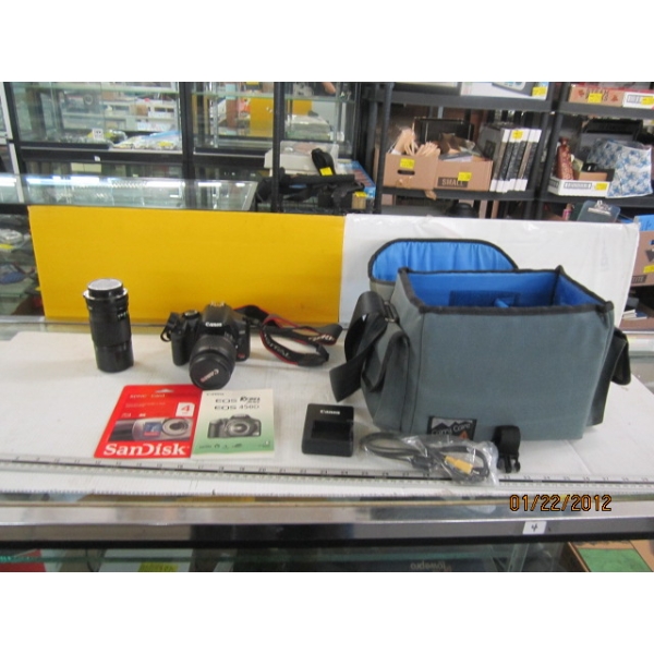 CANON CAMERA W/LENS & BAG