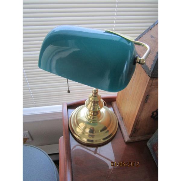 BRASS BASE PIANO LAMP