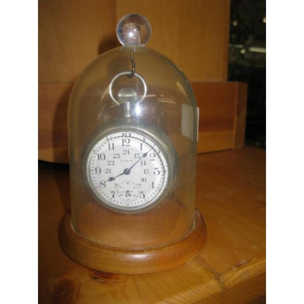 ELGIN POCKETWATCH IN DOME DISPLAY