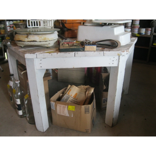 HEXAGON HEAVY DUTY TABLE