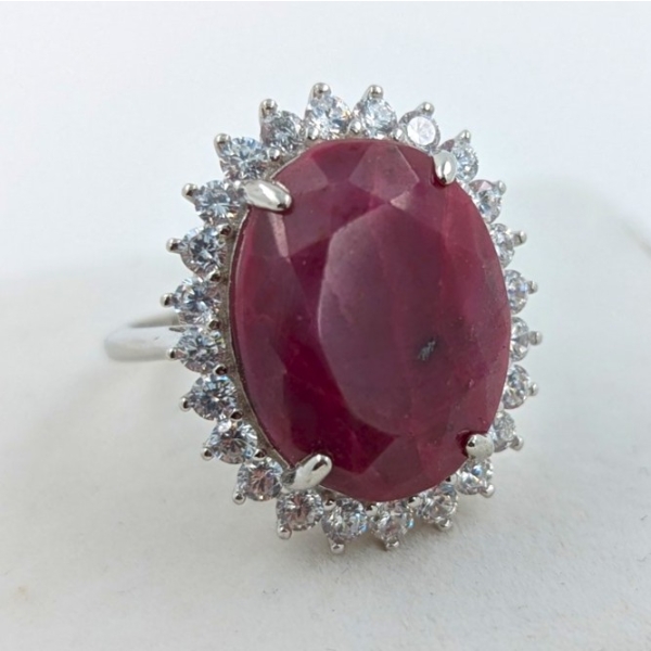Silver Ruby gemstone Ring 7 ct Certified  ($12,150 Appraisal)