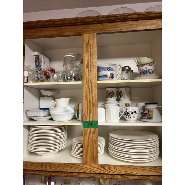 Selection dream plates coffee cups soup bowls an other glass ware . 