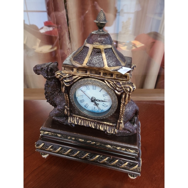 Camel Design Clock 13 T, 10 L, 6 W