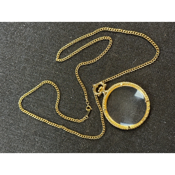Magnifying Glass Pendant Necklace