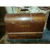 Image 1 : Vintage SINGER Sewing Machine w/ Original Accessories & Bentwood Travel Box 18L