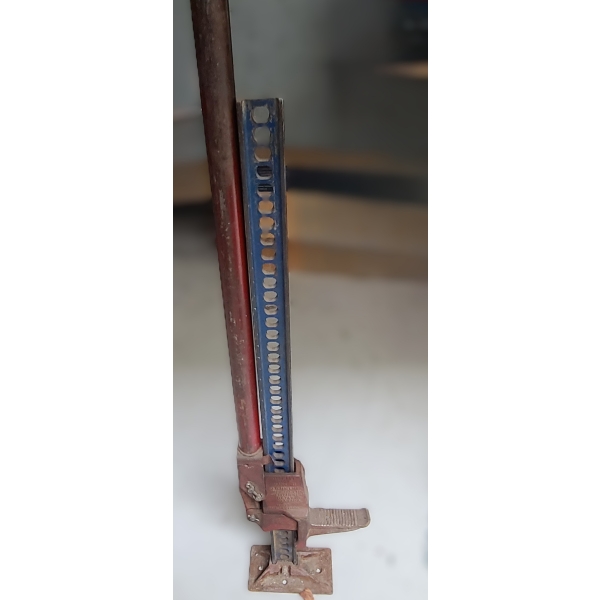 Jackall Model M-37 Heavy Duty Jack