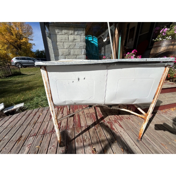 antique wash basin could be used as a cooler