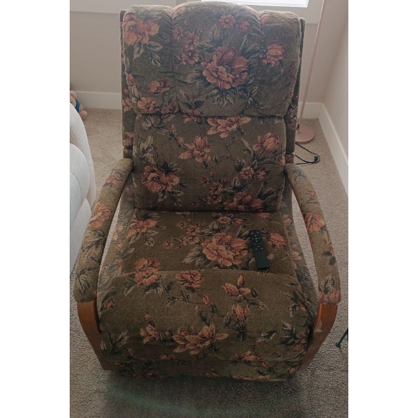 Lazy Boy Reclining Chair w/ Floral Print  27" x 32" x 48" tall