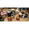 Image 1 : Large Kitchen Lot Including Crockpot, Ice Cream Maker, Dishes and More