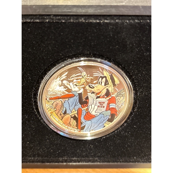 2022 1 oz Proof Colorized  Silver Disney Goofy 90th Anniversary Coin


