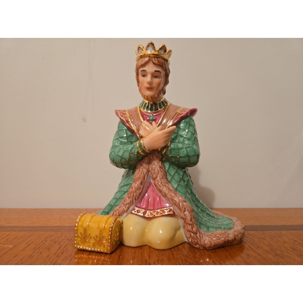 Royal Doulton 'Holiday Traditions' Nativity Wise Man Figurine w/  22k Gold Coating - 7T
