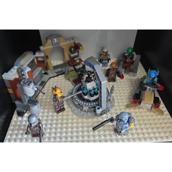 LEGO Star Wars "The Armorer's Mandalorian Forge" (set7519) 258pcs