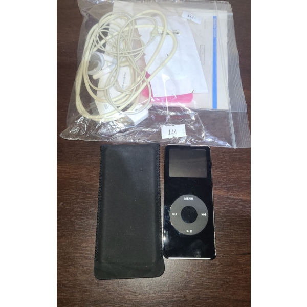 Ipod Nano 2 GB, Never Used, With New Unbranded Earbuds and Cable
