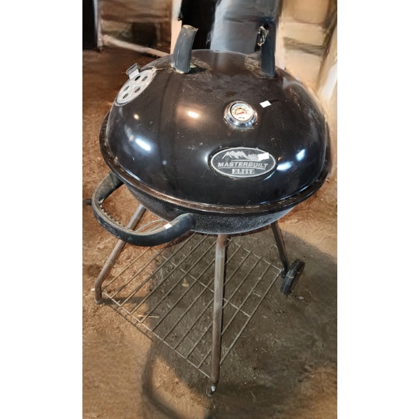Masterbuilt Elite Barbeque 22" Diameter Grill, 26 " Diameter Cover, 42 T to Cover Closed