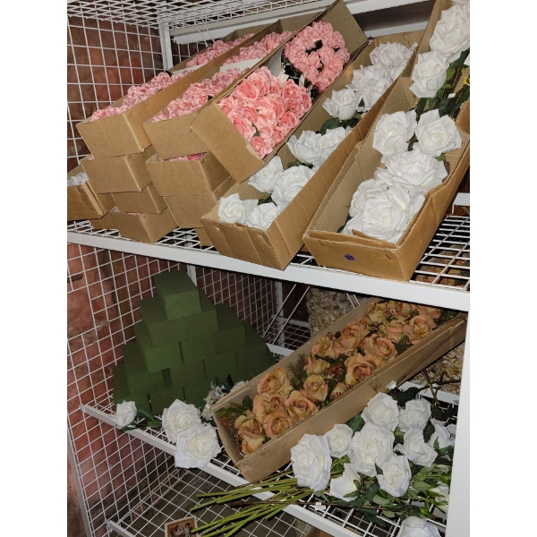 DIY Wedding Florals - Center Pieces Bouquet Decor & More