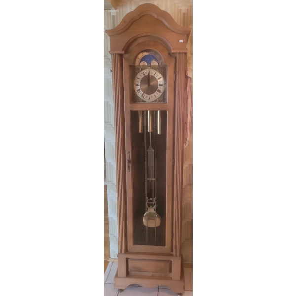 Vintage Wooden Grandfather Clock By: Steinbring - 22W, 14D, 80T
