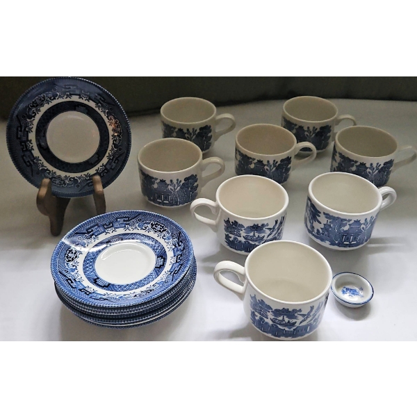 Blue Willow English Ironstone - Mugs and Saucers (8 Sets)