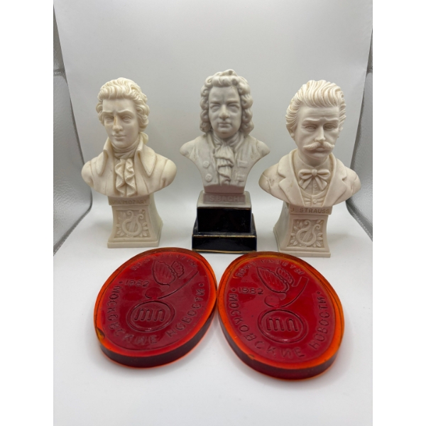 3 small busts of Mozart, Bach and Strauss & 2 awards from the "Prize of Moscow News" from 1982 inter